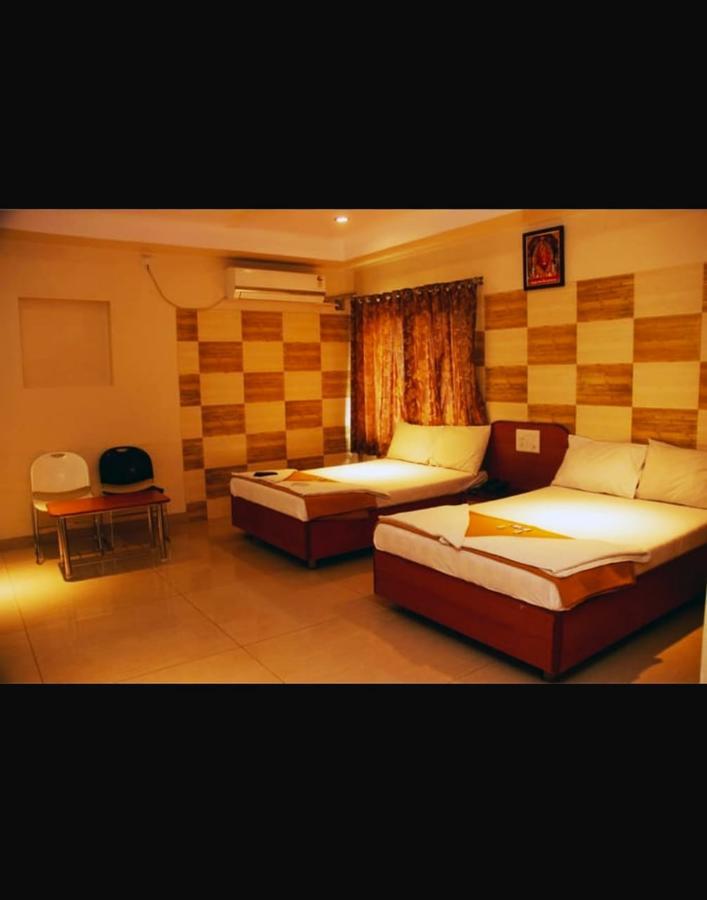 Hotel Apple Sai Residency 쉬르디 외부 사진