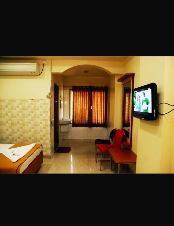 Hotel Apple Sai Residency 쉬르디 외부 사진